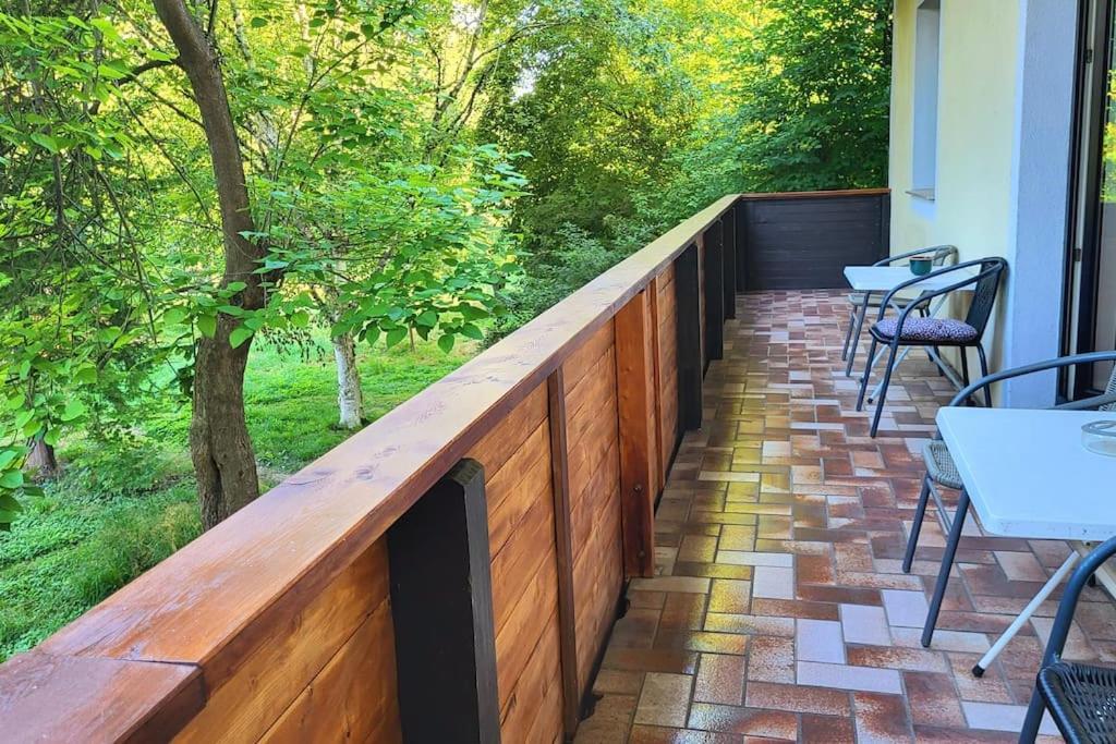 Colourful 2.5 Bedroom With Large Balcony & Garden. * Prinzersdorf